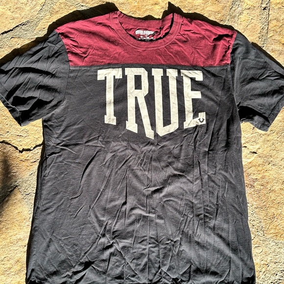 True Religion Tshirt Black Red Mens Size XL - Picture 3 of 6